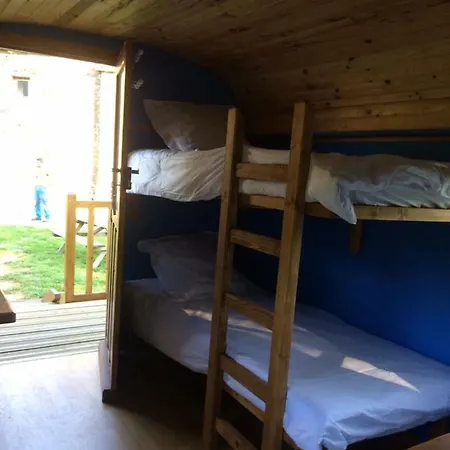 Luxury tent Les Roulottes De L'airou