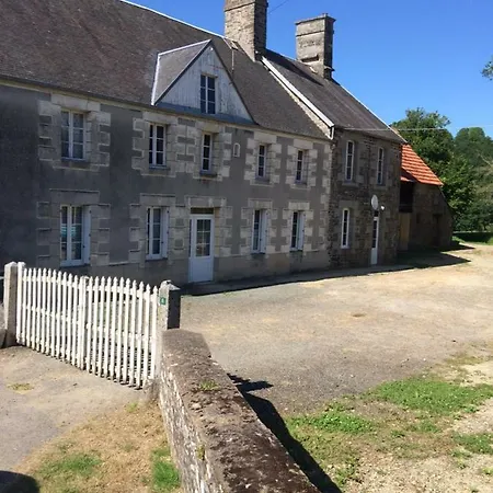 Les Roulottes De L'airou Beauchamps (Manche)