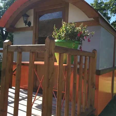 Les Roulottes De L'airou Luxury tent Beauchamps (Manche)