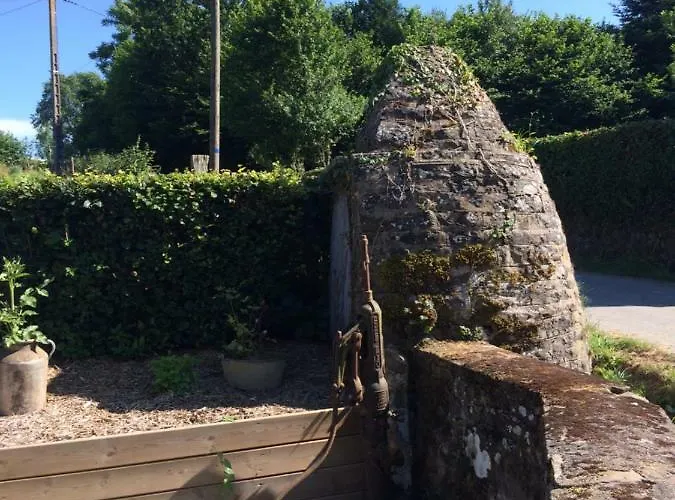 Les Roulottes De L'airou אוהל מפואר *